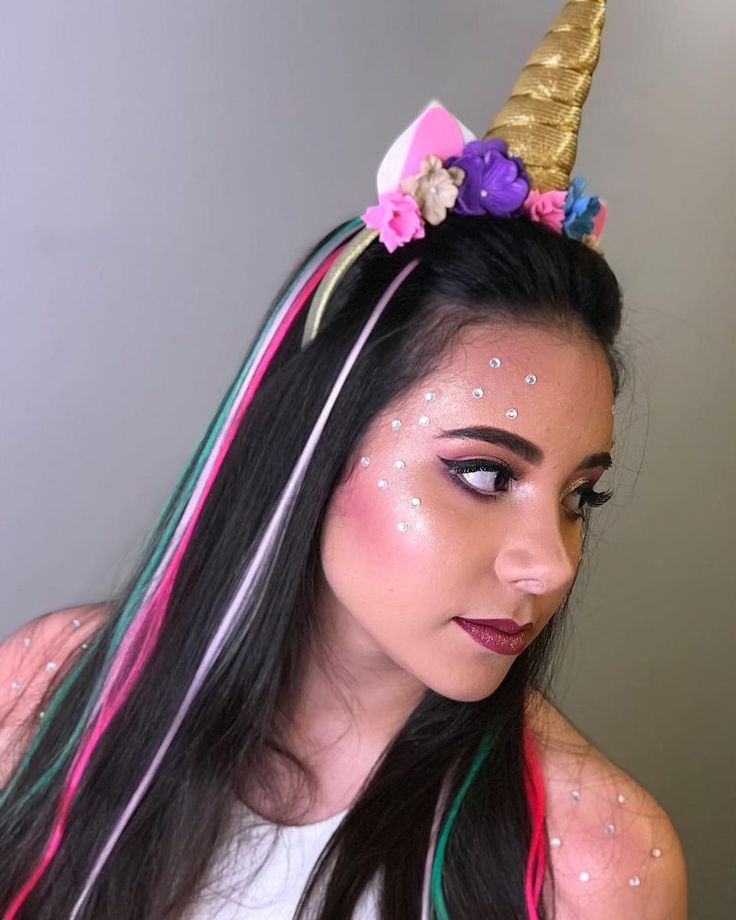 Maquillaje de unicornio en la guapísima @_marinafernandes .🌈🦄💜.  .  .  #unicornio #makeunicornio #unicornio #auladasaudade #pausaparafeminices… |  Unicornio en 2019 |  Pinterest |  Maquillaje de unicornio, fiesta de unicornios y unicornios