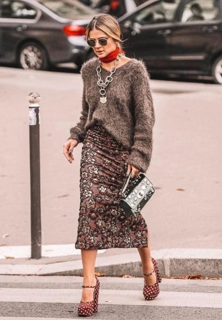 Cómo usar un pañuelo alrededor del cuello y la cabeza: 20 ideas inspiradoras |  Ideas de moda, ropa de otoño, ropa de moda.