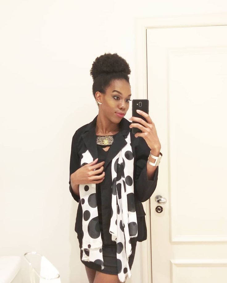 Cómo llevar una bandana: 50 inspiraciones para lucir el accesorio en 2020 |  Cómo llevar bufandas, pañuelos, bufandas grandes