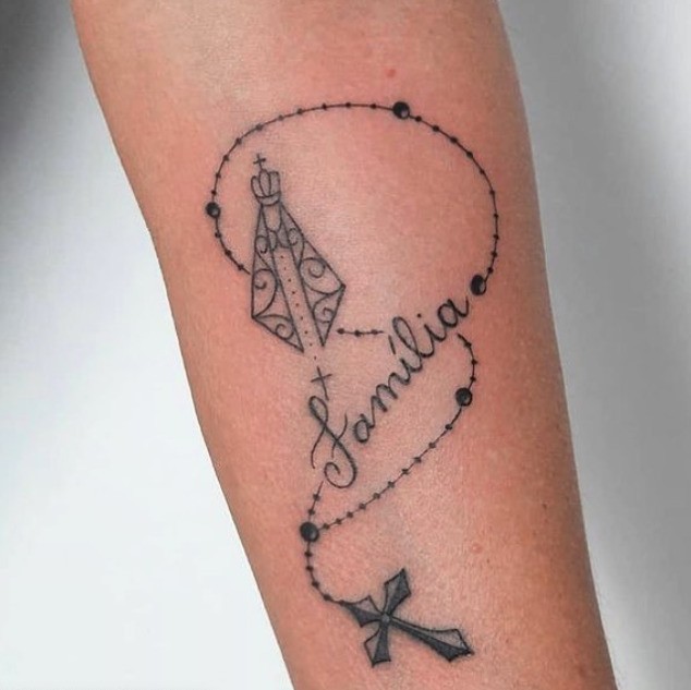 tatuaje de crucifijo