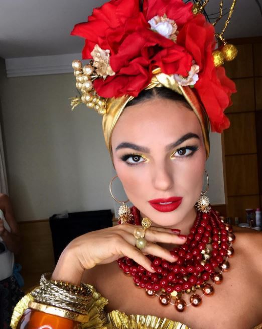 Carnaval 2017: Los looks de las celebridades en las cuadras de Río de Janeiro | Maquillaje y look carnaval 2019 | Pinterest | Disfraces, disfraces de carnaval y carnaval